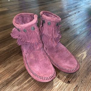 Double Fringe Side Zip Minnetonka Boots